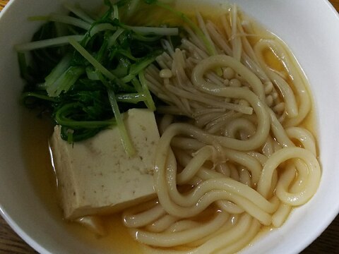 水菜と豆腐とえのきとうどんのお鍋